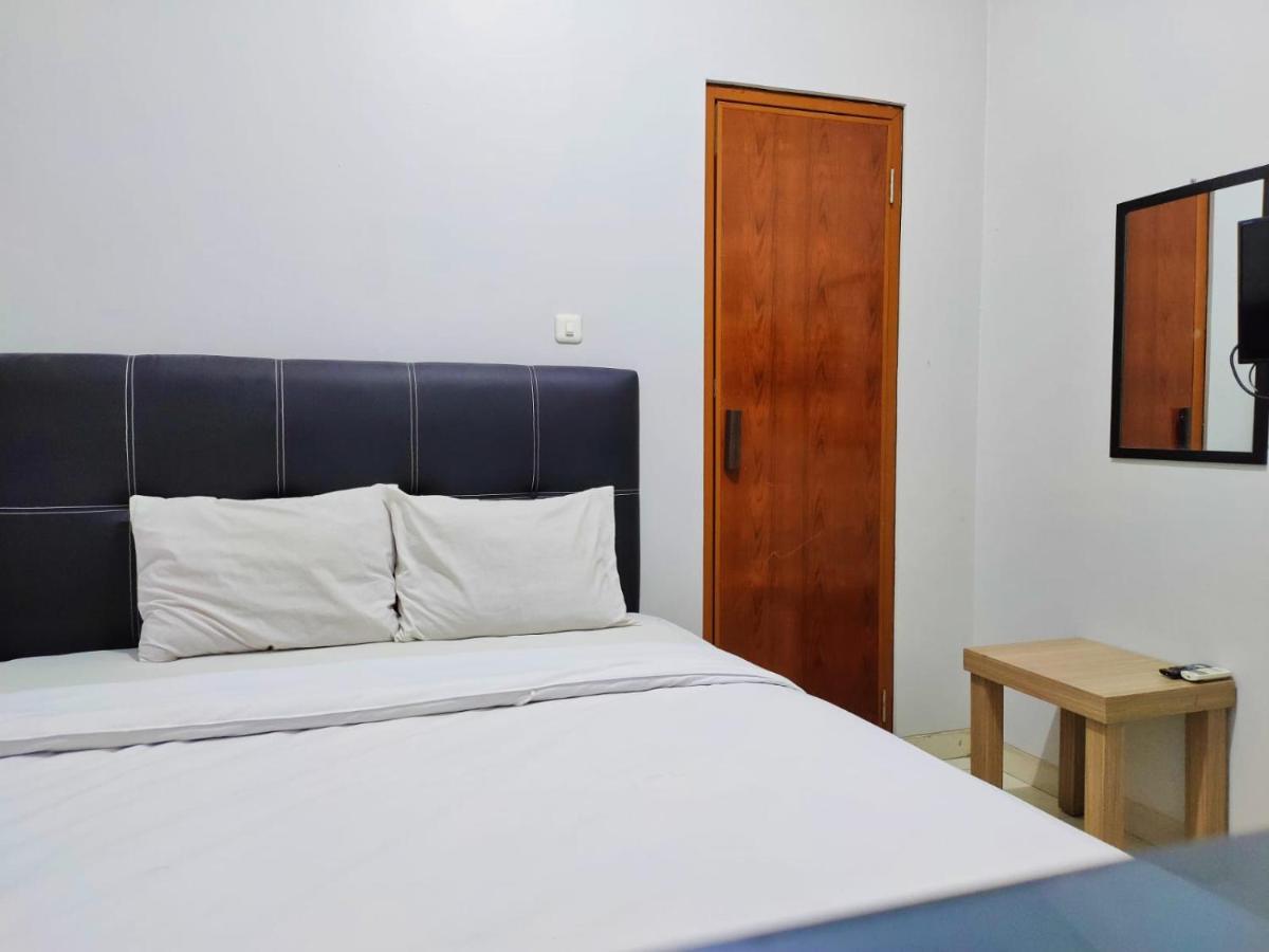 Hotel Syariah Tremigo Guesthouse Сиребон Екстериор снимка