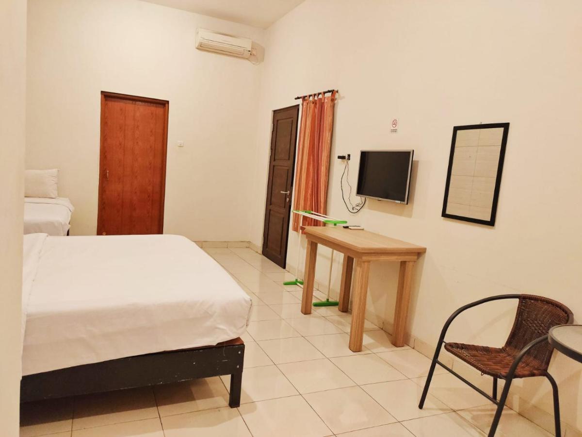 Hotel Syariah Tremigo Guesthouse Сиребон Екстериор снимка