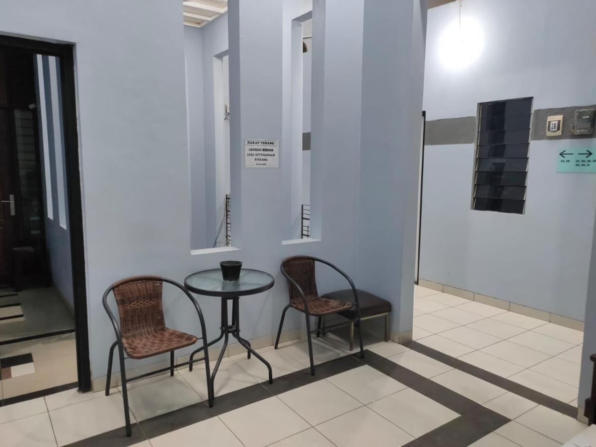 Hotel Syariah Tremigo Guesthouse Сиребон Екстериор снимка