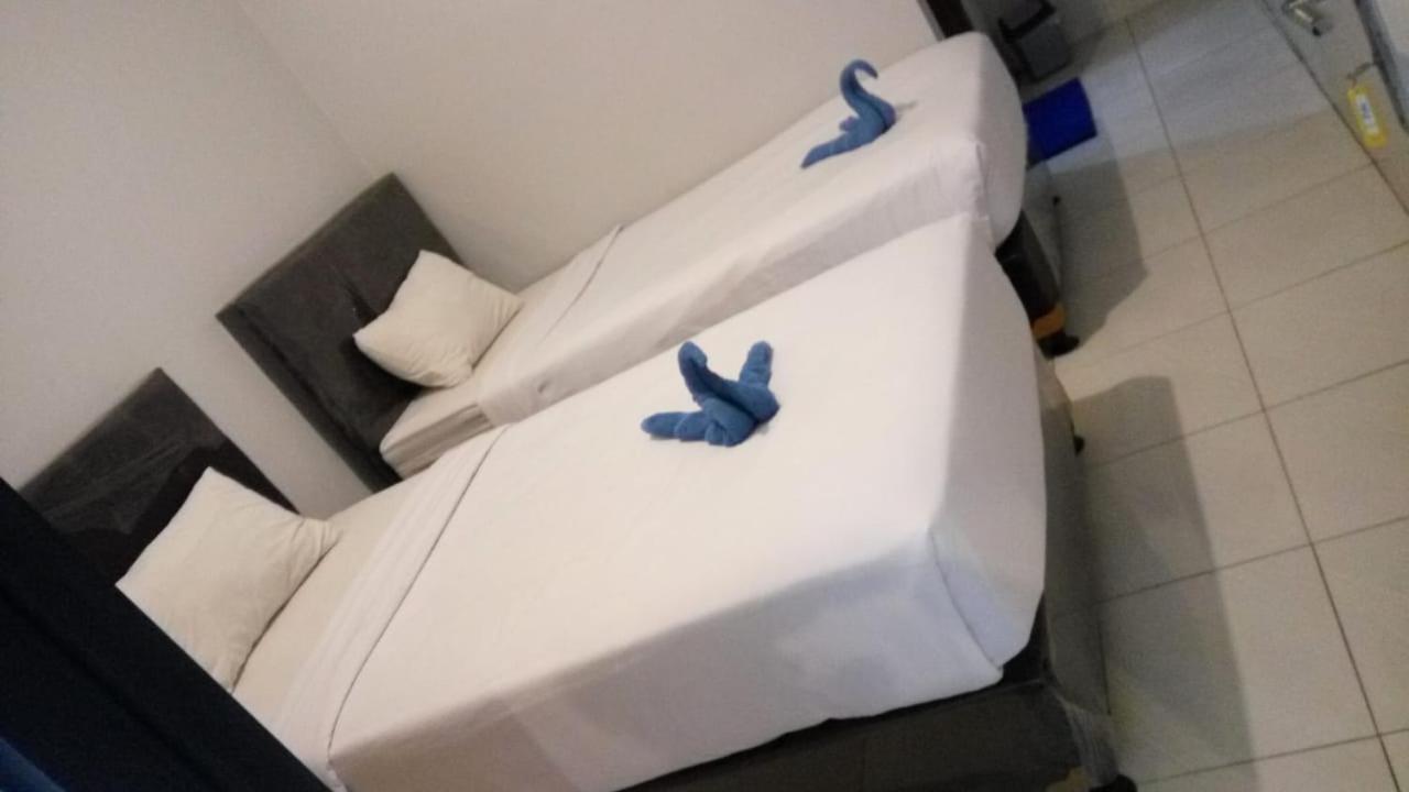 Hotel Syariah Tremigo Guesthouse Сиребон Екстериор снимка