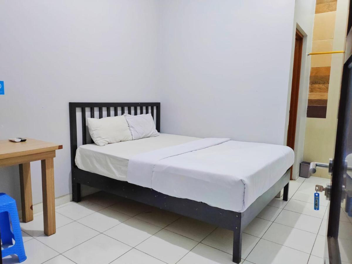 Hotel Syariah Tremigo Guesthouse Сиребон Екстериор снимка