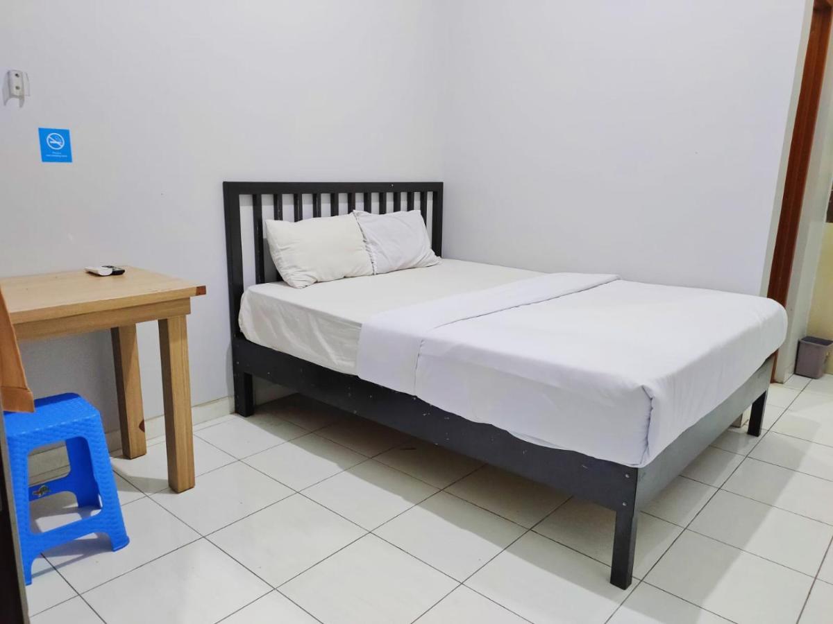 Hotel Syariah Tremigo Guesthouse Сиребон Екстериор снимка