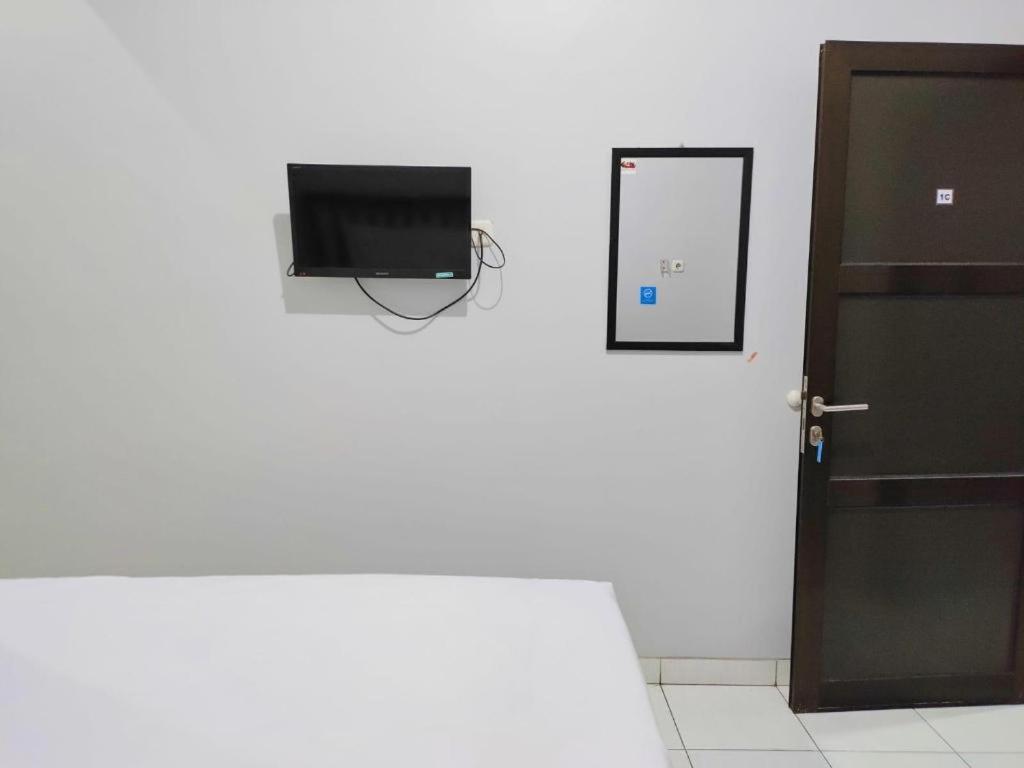 Hotel Syariah Tremigo Guesthouse Сиребон Екстериор снимка